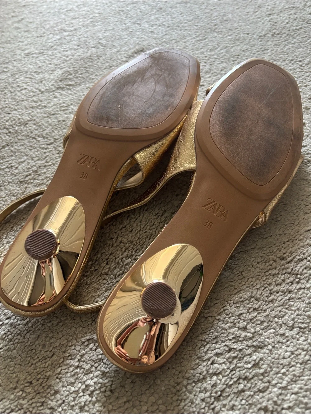 NWOT Zara Gold Kitten Sandal 38 - Picture 4 of 5